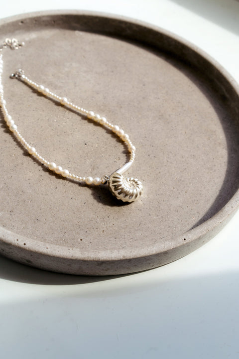 Set «Shell with pearls» (choker + ring)